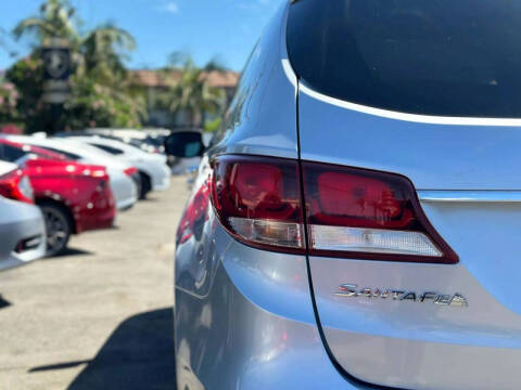 2017 Hyundai Santa Fe SE