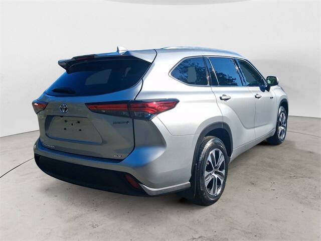 2021 Toyota Highlander Hybrid XLE