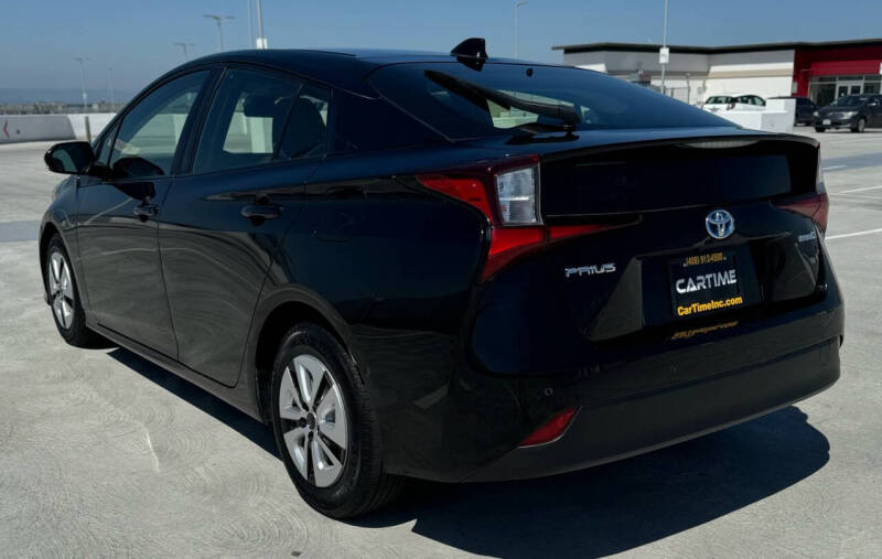 2021 Toyota Prius XLE