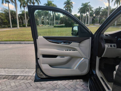 2016 Cadillac Escalade Luxury Collection