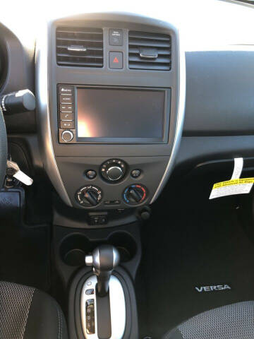 2019 Nissan Versa SV