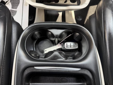 2020 Chrysler Voyager LXi