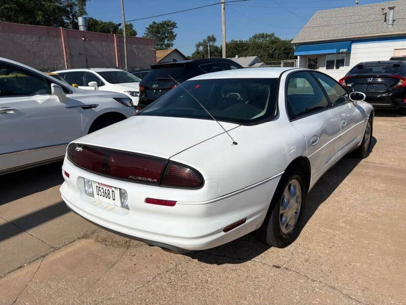 1999 Oldsmobile Aurora