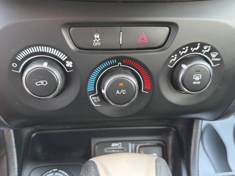 2015 Jeep Cherokee Sport