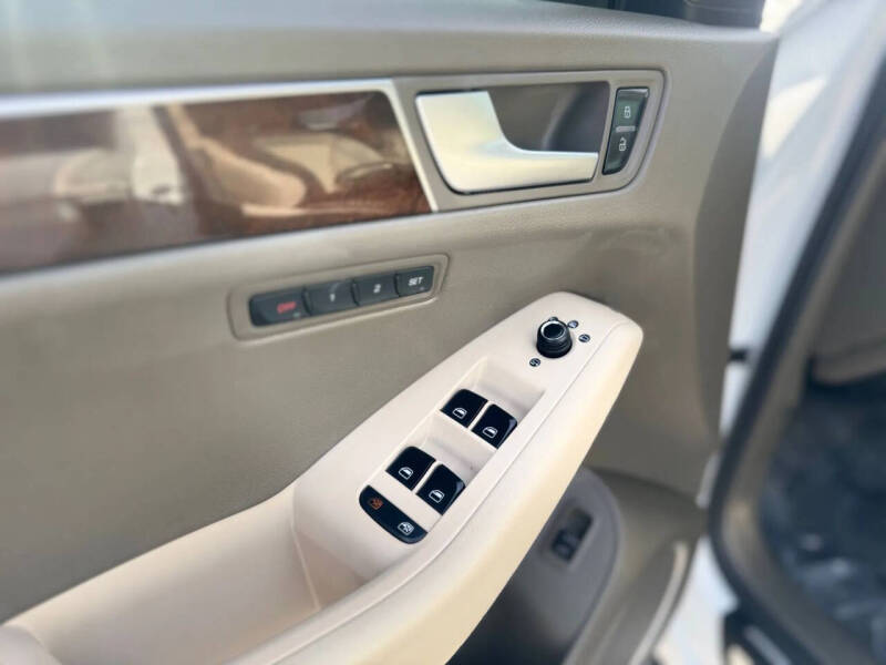 2012 Audi Q5 3.2 quattro Premium Plus