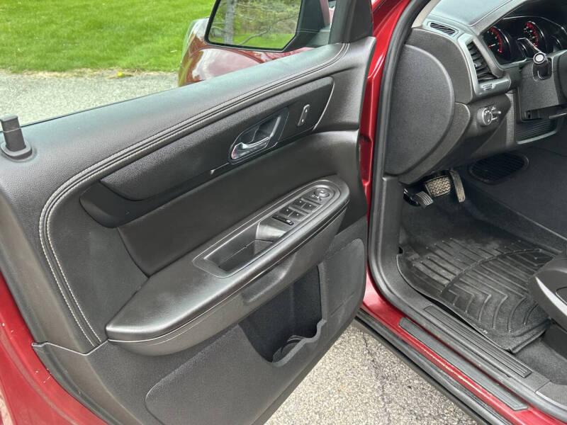 2016 GMC Acadia SLE-2