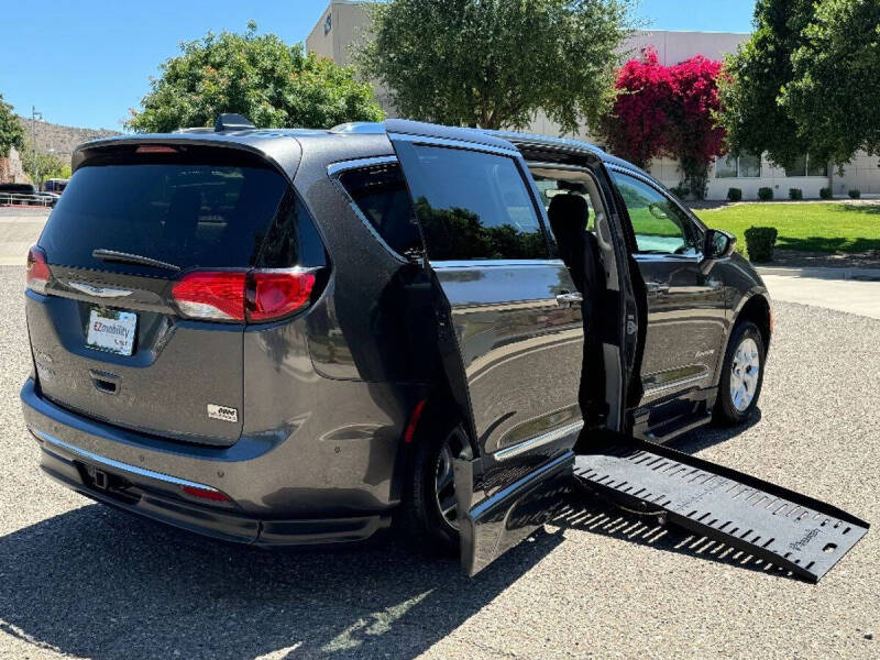 2020 Chrysler Pacifica Touring L Plus
