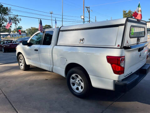 2019 Nissan Titan SV