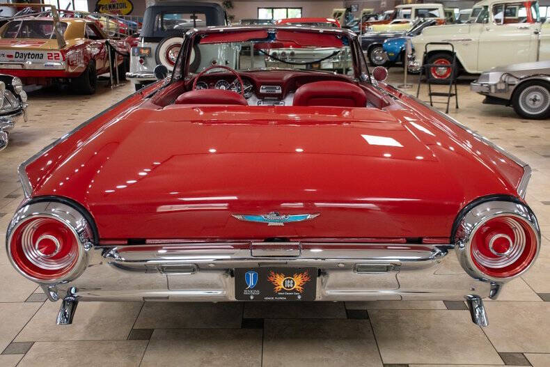 1962 Ford Thunderbird