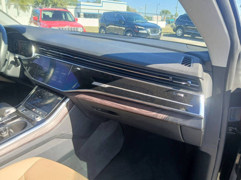 2019 Audi Q8 quattro Premium Plus 55 TFSI