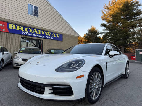 2017 Porsche Panamera 4