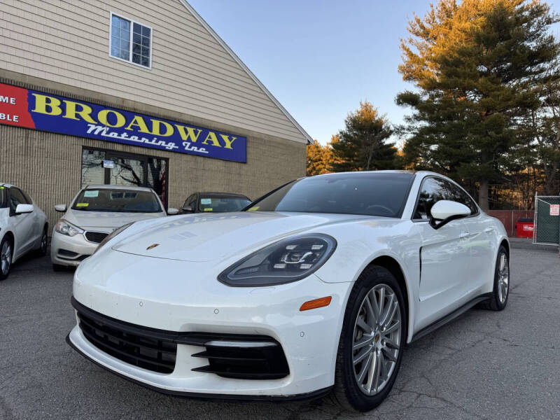 2017 Porsche Panamera 4