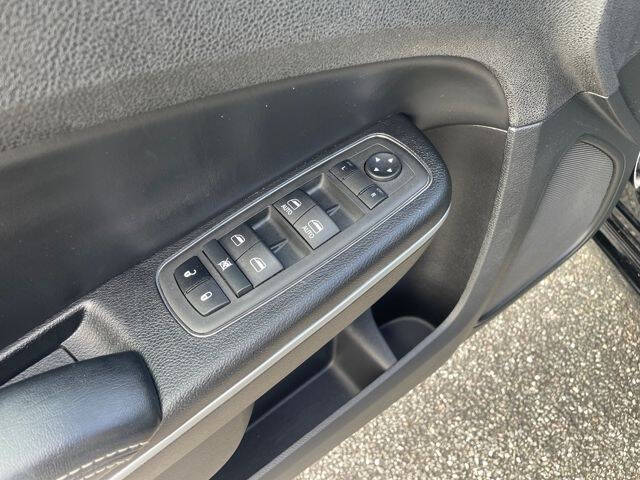 2022 Chrysler 300 S V6