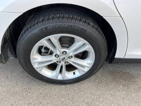 2019 Ford Taurus SEL