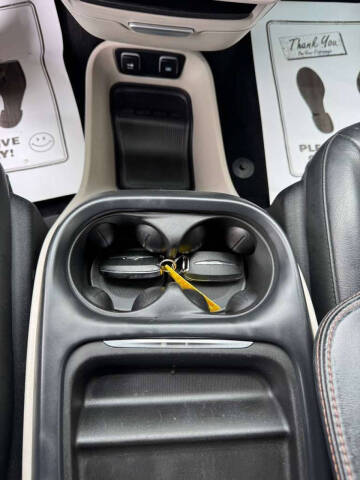 2017 Chrysler Pacifica Touring-L