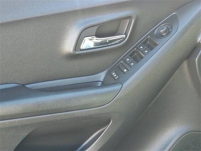 2022 Chevrolet Trax LS