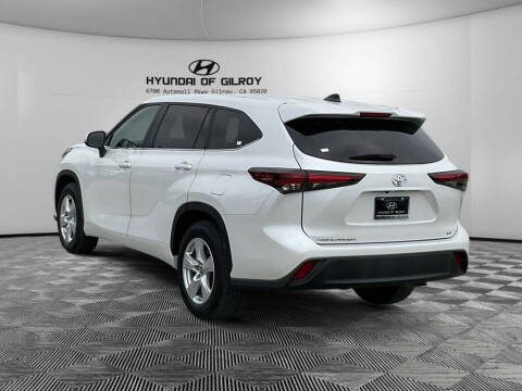 2024 Toyota Highlander LE