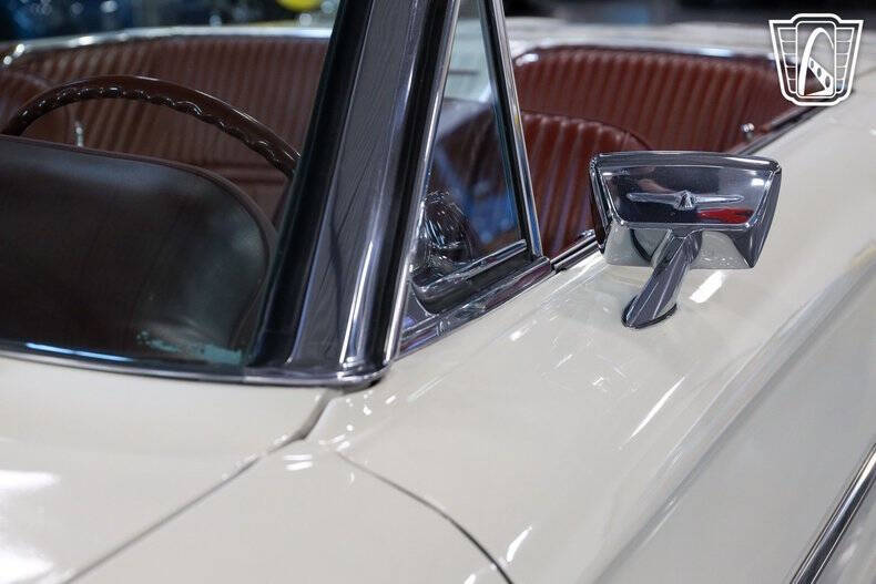 1966 Ford Thunderbird