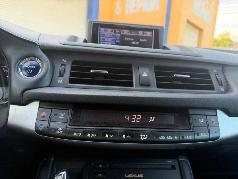 2013 Lexus CT 200h