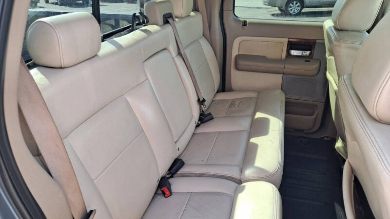 2004 Ford F-150 Lariat