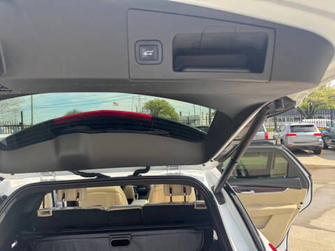 2017 Cadillac XT5 Luxury