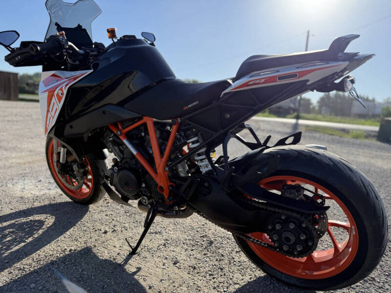 2019 KTM 1290 Super Duke GT