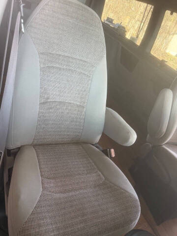 2001 Ford E-Series E-150 XL