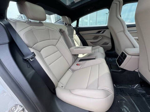 2025 Porsche Taycan 4