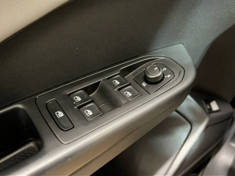 2022 Volkswagen Taos SE 4Motion