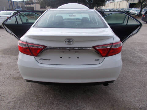 2017 Toyota Camry SE