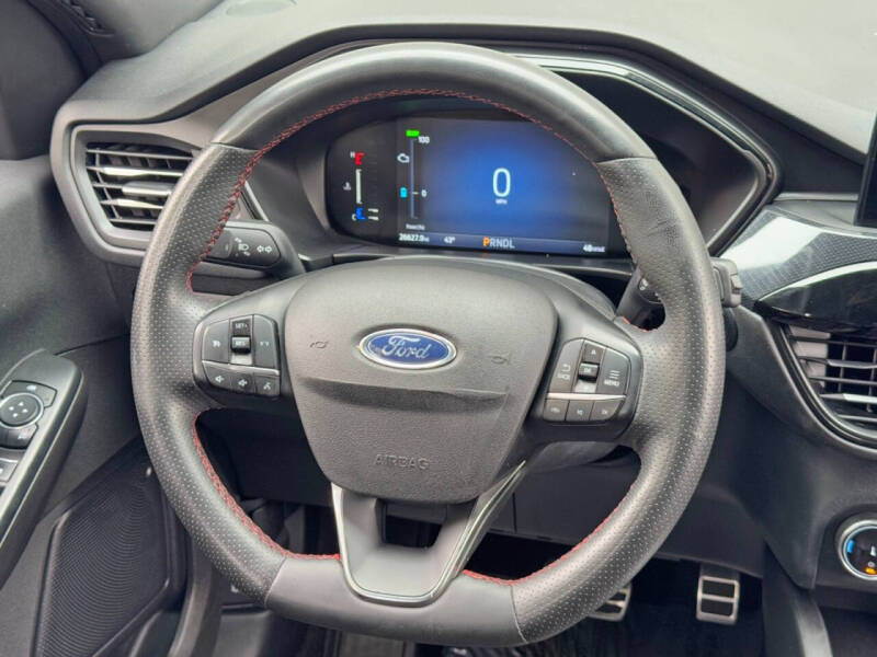 2024 Ford Escape Hybrid ST-Line Select