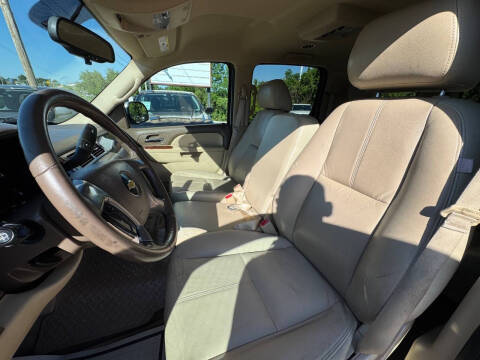 2013 Chevrolet Suburban LS