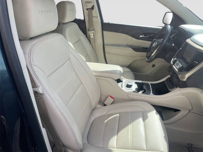 2020 GMC Acadia Denali