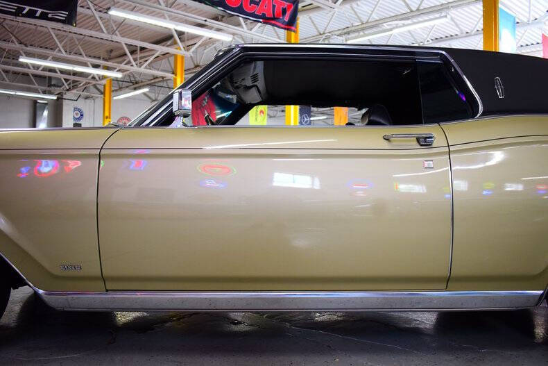 1971 Lincoln Continental