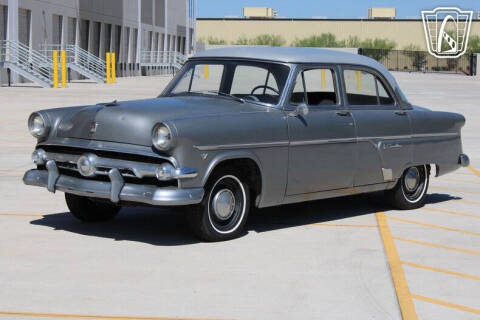 1954 Ford Crestline
