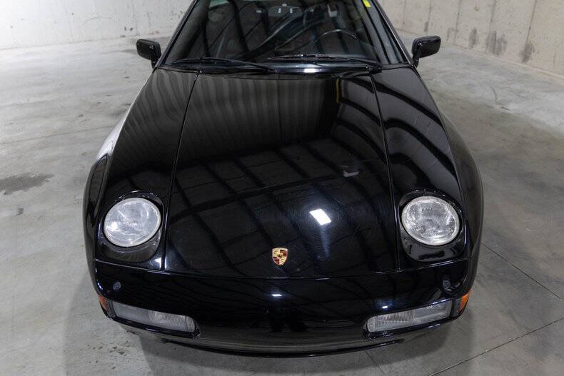 1987 Porsche 928 S4