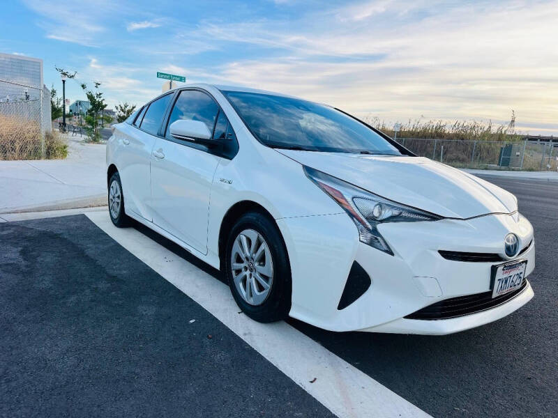 2017 Toyota Prius Two