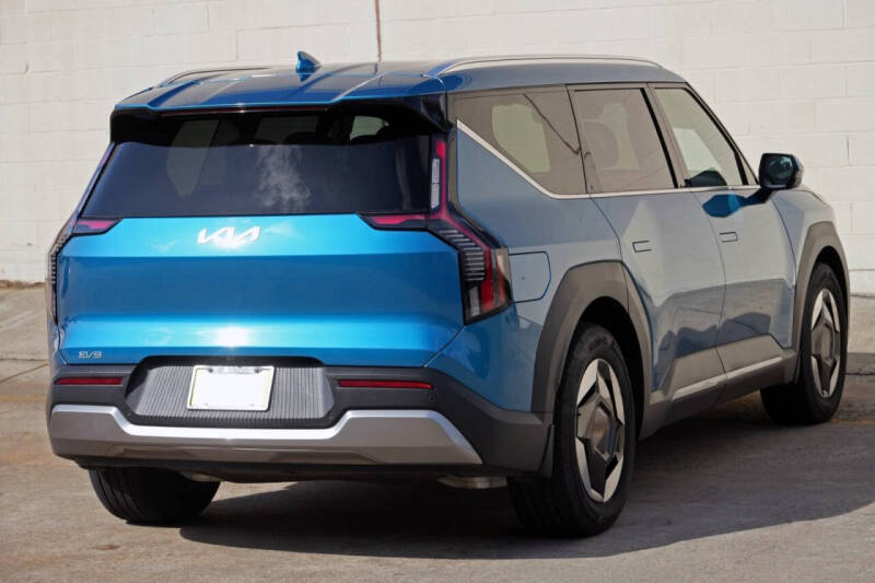 2025 Kia EV9 Wind