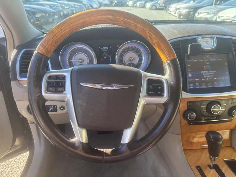 2014 Chrysler 300 C