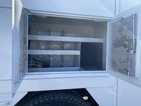 2002 Freightliner FL60