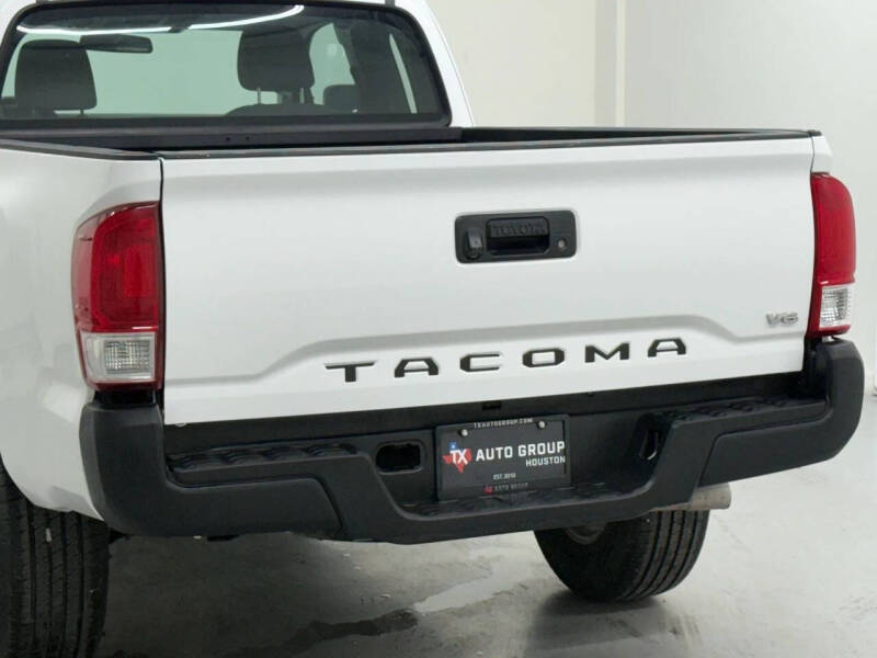 2017 Toyota Tacoma SR