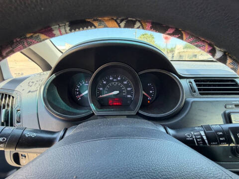 2012 Kia Rio 5-Door LX