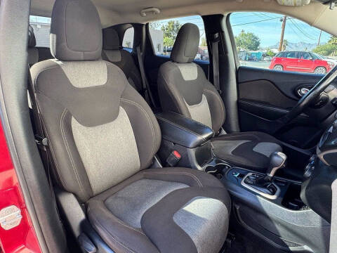 2016 Jeep Cherokee Sport Altitude