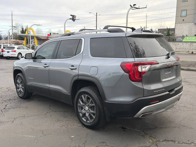 2022 GMC Acadia SLT