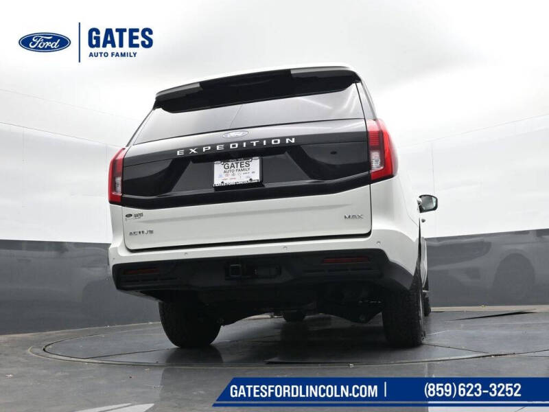 2025 Ford Expedition MAX Active