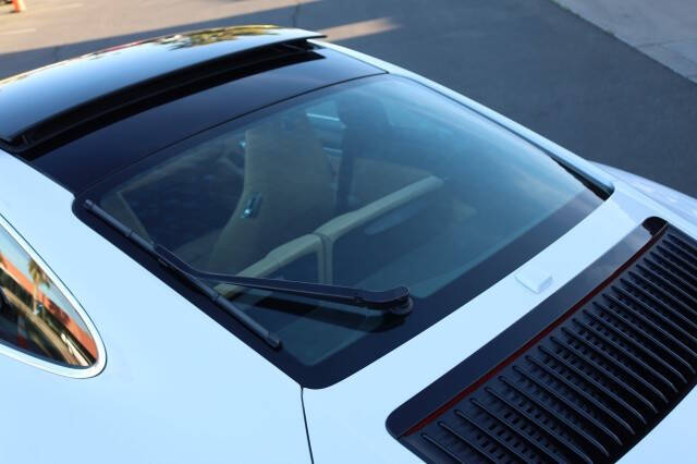 2017 Porsche 911 Carrera