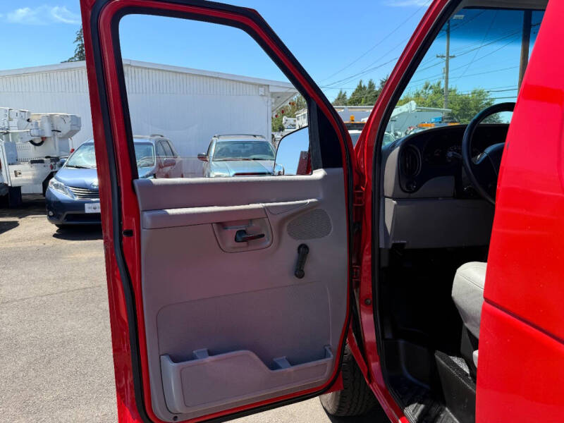 2002 Ford E-Series E-350 SD