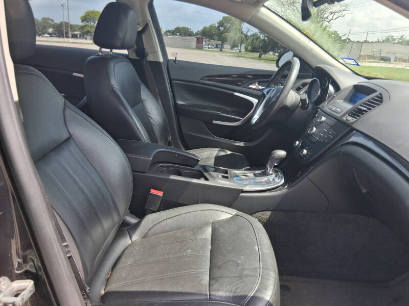 2012 Buick Regal Premium 1