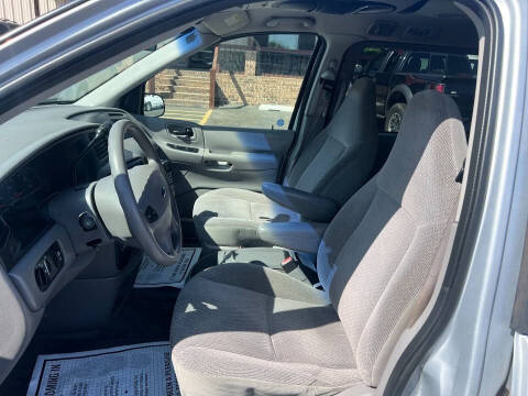 2003 Ford Windstar LX Standard