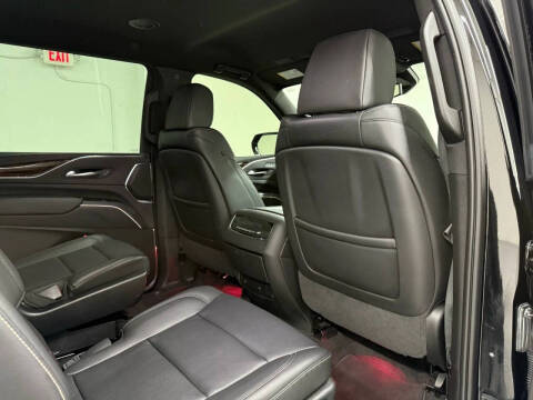 2023 Cadillac Escalade ESV Luxury